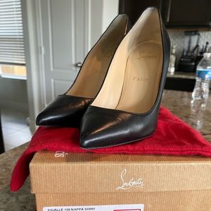 Christian Louboutin Pigalle 100 Napa Shiny BK01 Black size 38.5 (used)